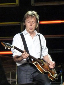 450px-Paul_McCartney_live_in_Dublin